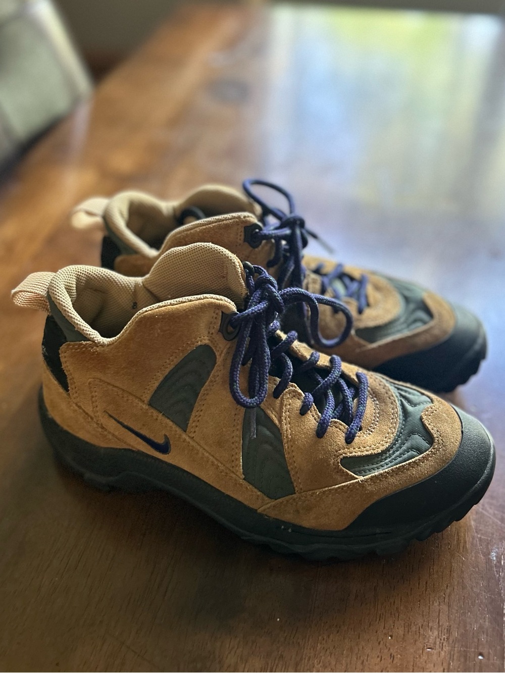 VINTAGE Nike Men's Boots